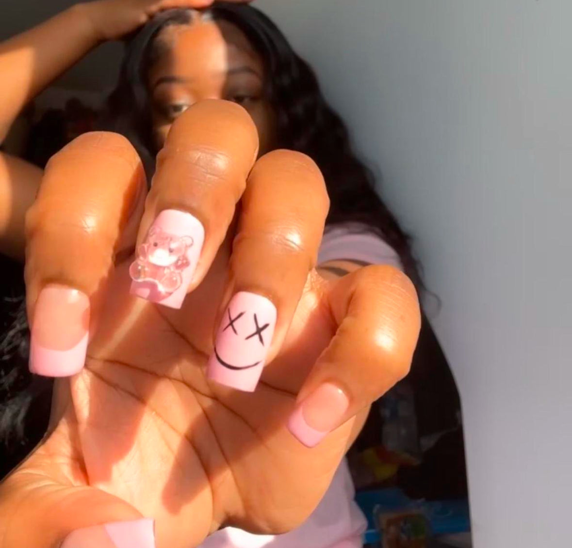 SMILE (PINK) - press on nails - set of 10