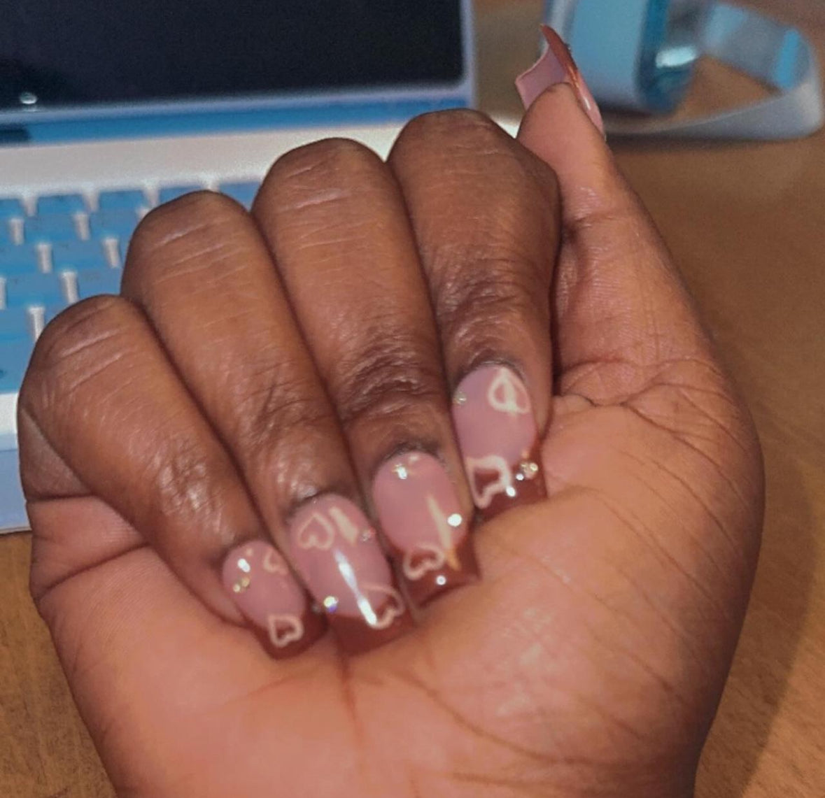 LOVE ME - press on nails - set of 10