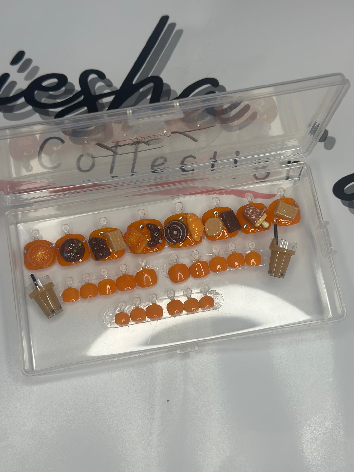 YUMMY TOES (ORANGE) - press on nails - set of 24