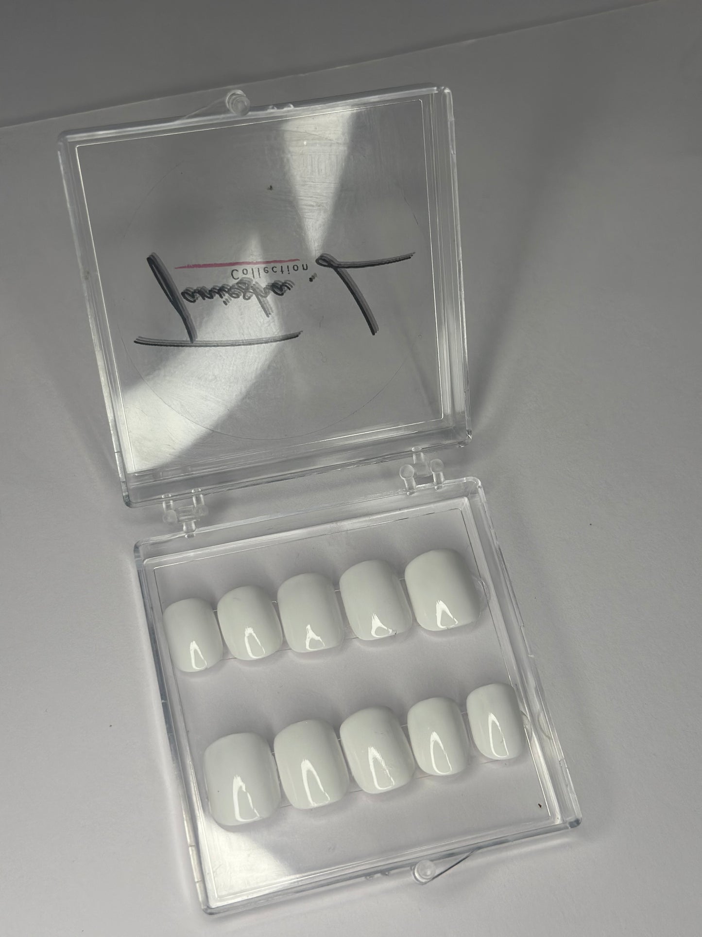 PLAIN (WHITE) - press on nails - set of 10
