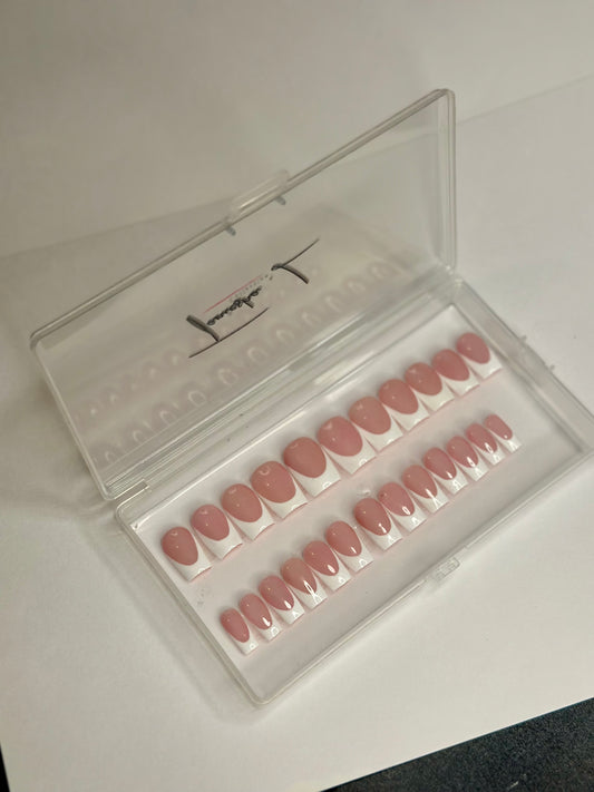 FRENCH TIP (WHITE) - press on nails - set of 20/24