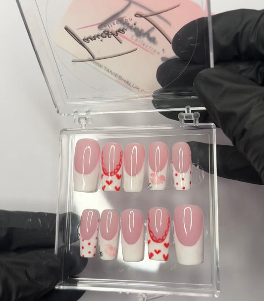 Heartfelt (XS-M) - press on nails - set of 10